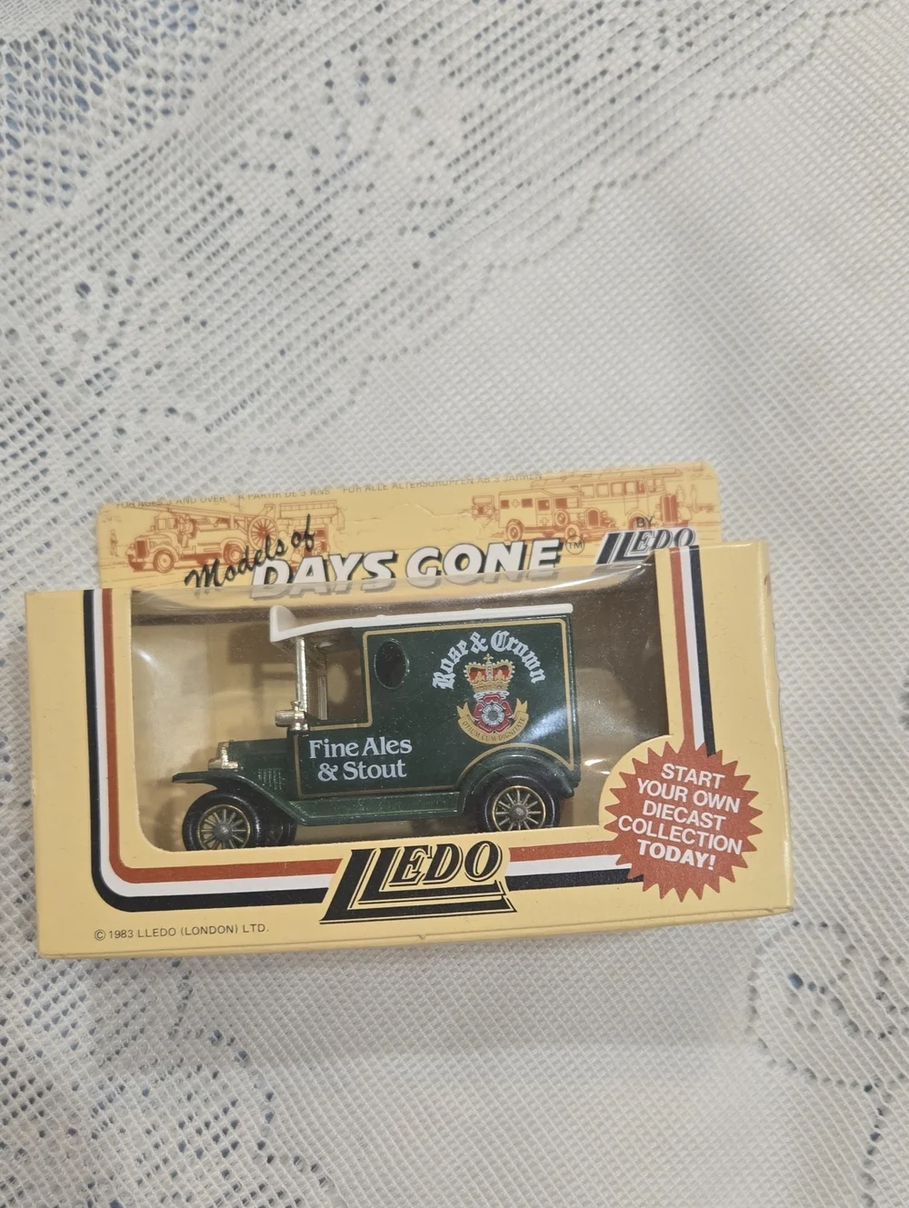 Lledo Diecast Kids Toy Vintage Green Delivery Van - 'Fine Ales & Stout'